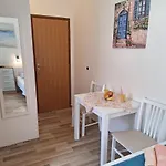 Sirena Gostinjska kuća 3*