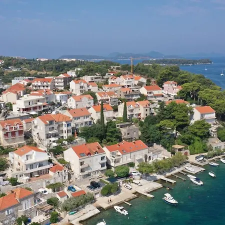 Sirena Πανσιόν Ντουμπρόβνικ