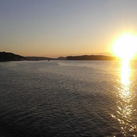 Sirena Πανσιόν