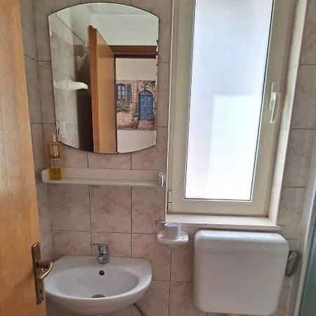 Πανσιόν Sirena Ντουμπρόβνικ