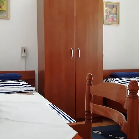 Guest house Sirena 3*